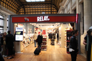 Photo du magasin Relay du hall principal de la Gare Saint-Jean de Bordeaux sur lequel est intervenu Multies by BRUNET.